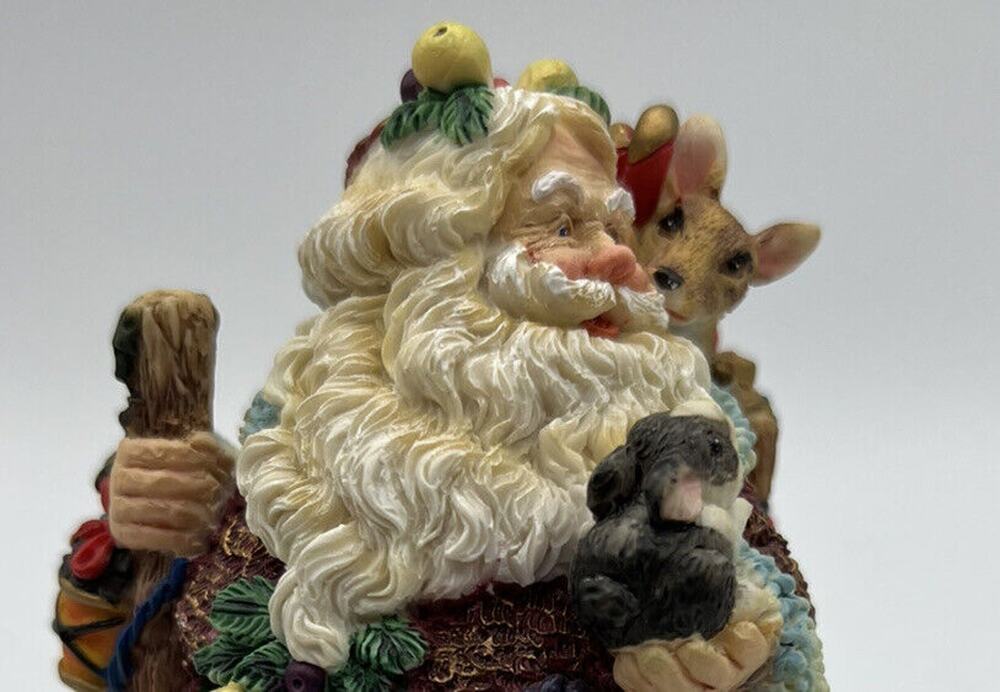 Figurine Crinkle Collection Possible Dreams Feeding His Forest Friends Retired